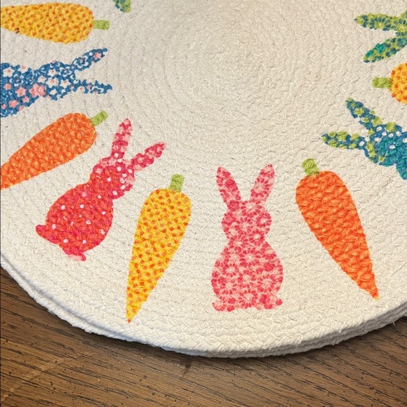 Martha Stewart Easter Spring round placemats - Picture 4 of 10